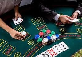 Simbol keamanan akun digital dengan password dan enkripsi di platform hiburan online